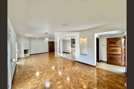 Sala de casa para alugar com 3 quartos, 445m² em Granja Viana, Cotia