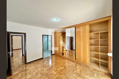 Quarto de casa para alugar com 3 quartos, 445m² em Granja Viana, Cotia