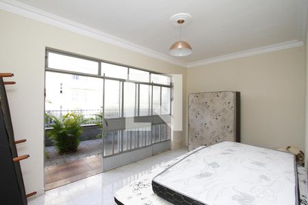 Sala de casa para alugar com 3 quartos, 410m² em Coração Eucarístico, Belo Horizonte