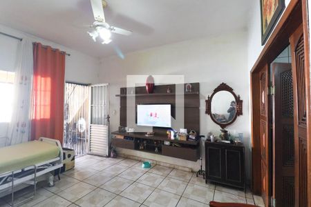 Casa à venda com 4 quartos, 150m² em Parque Edu Chaves, São Paulo