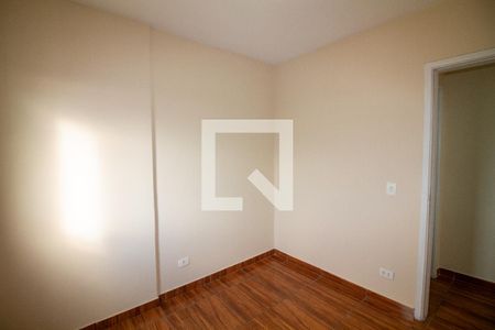 Quarto 2 de apartamento para alugar com 2 quartos, 60m² em Aeroporto, São Paulo