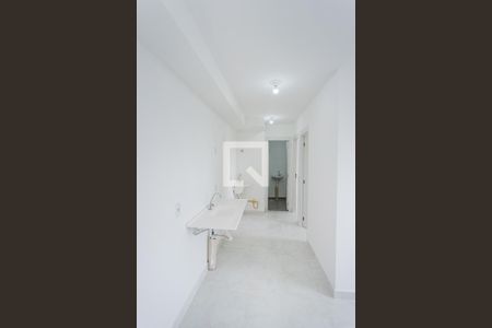 Sala, cozinha e área de serviço de apartamento para alugar com 2 quartos, 34m² em Moinho Velho, São Paulo