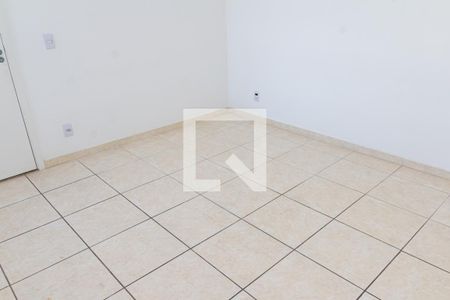 Sala de apartamento para alugar com 2 quartos, 44m² em Cosmos, Rio de Janeiro