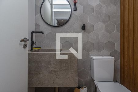 banheiro social_1 de apartamento para alugar com 2 quartos, 57m² em Sacoma, São Paulo