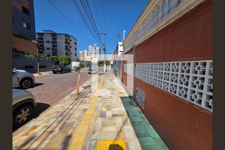 Fachada de apartamento para alugar com 2 quartos, 80m² em Vila Tupi, Praia Grande