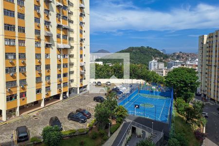 Quarto 1 de apartamento para alugar com 2 quartos, 70m² em Fátima, Niterói