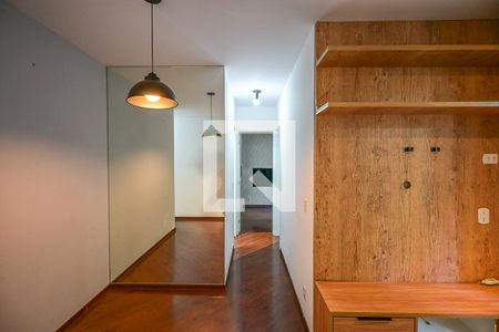Corredor de apartamento para alugar com 2 quartos, 45m² em Parque Munhoz, São Paulo
