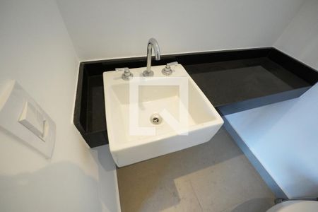 Banheiro de kitnet/studio para alugar com 1 quarto, 31m² em Vila Mariana, São Paulo