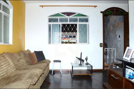 Sala de casa para alugar com 2 quartos, 158m² em São Gabriel, Belo Horizonte