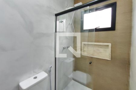 Banheiro Suíte de casa de condomínio para alugar com 3 quartos, 212m² em Swiss Park, Campinas