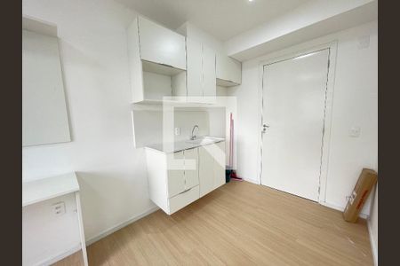 Stúdio/Sala/Cozinha de kitnet/studio para alugar com 1 quarto, 17m² em Ferreira, São Paulo