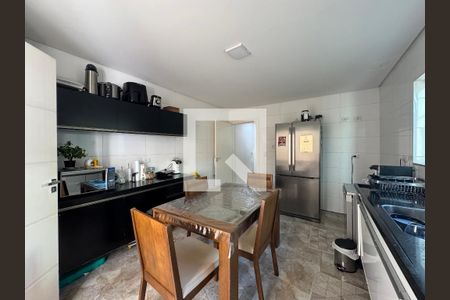 Cozinha de casa à venda com 3 quartos, 140m² em Umuarama, Osasco