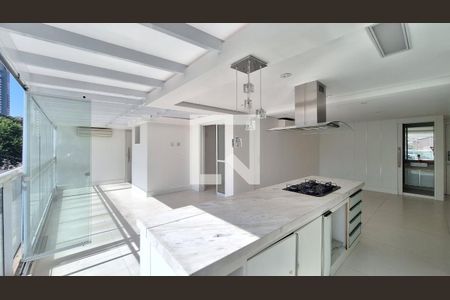 Varanda de apartamento à venda com 2 quartos, 104m² em Pompeia, São Paulo