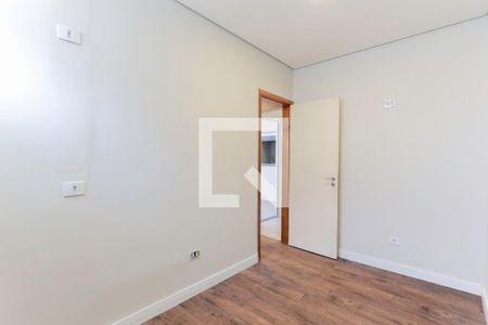 Quarto 2 de casa para alugar com 3 quartos, 68m² em Jardim Carlu, São Paulo