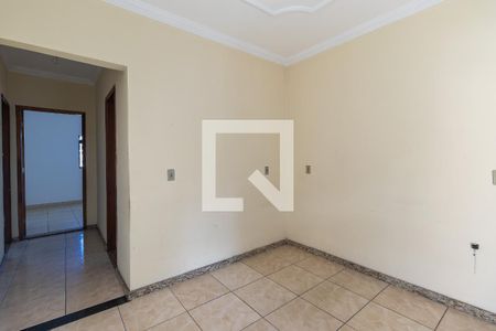 Sala de casa para alugar com 2 quartos, 73m² em Culvia, Belo Horizonte