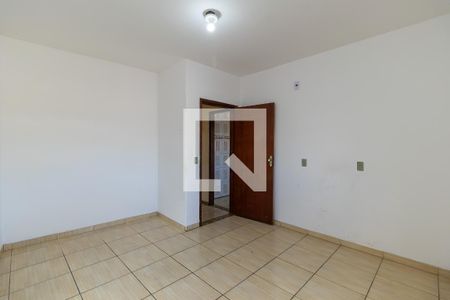 Quarto 1 de casa para alugar com 2 quartos, 73m² em Culvia, Belo Horizonte