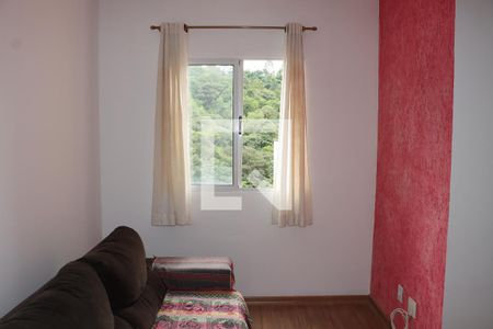 Sala de apartamento para alugar com 2 quartos, 47m² em Jardim Central, Cotia