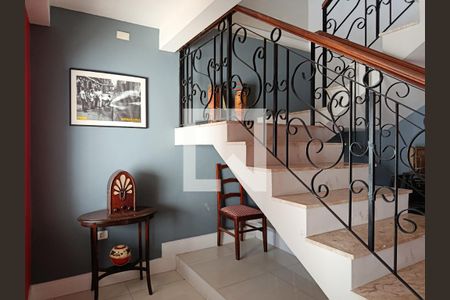 Hall de entrada de casa à venda com 3 quartos, 248m² em Pompeia, São Paulo