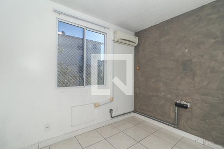 Quarto de apartamento para alugar com 2 quartos, 47m² em Rubem Berta, Porto Alegre