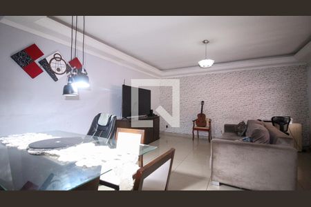 Casa à venda com 3 quartos, 146m² em Parque São Lucas, São Paulo