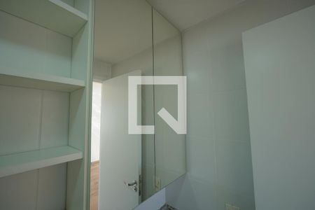 Banheiro de kitnet/studio para alugar com 1 quarto, 91m² em Liberdade, São Paulo