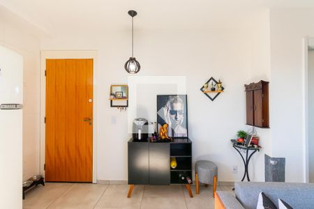 Sala de casa de condomínio à venda com 1 quarto, 44m² em Vila Paulo Silas, São Paulo