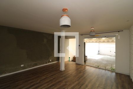 Sala de casa para alugar com 3 quartos, 200m² em Cidade São Mateus, São Paulo