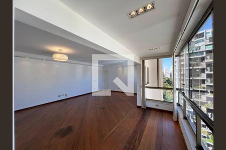 Apartamento à venda com 4 quartos, 161m² em Vila Suzana, São Paulo