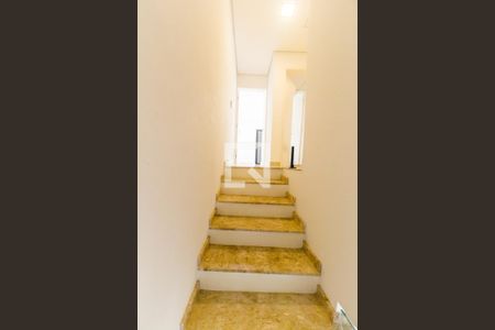Escada de casa à venda com 3 quartos, 126m² em Alphaville, Santana de Parnaíba