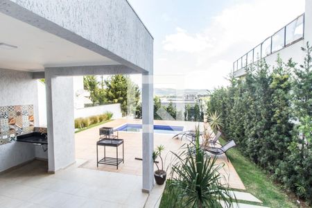 Vista da Sala de casa de condomínio para alugar com 3 quartos, 223m² em Parque Sinai, Santana de Parnaíba
