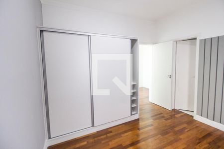Suíte 1 de casa de condomínio para alugar com 3 quartos, 223m² em Parque Sinai, Santana de Parnaíba