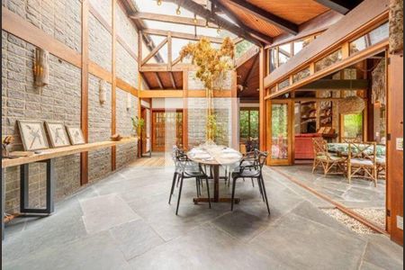 Casa para alugar com 4 quartos, 650m² em Alphaville, Santana de Parnaíba