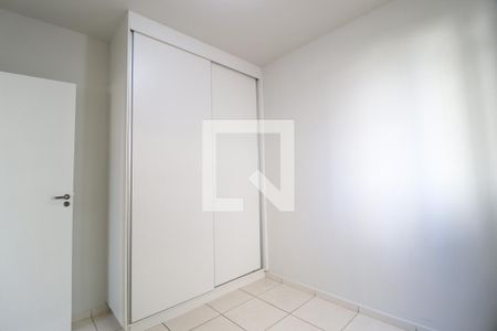Quarto 1 de apartamento para alugar com 2 quartos, 47m² em Gávea, Uberlândia