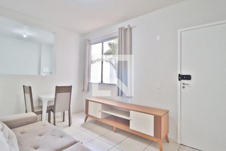 Sala de apartamento para alugar com 2 quartos, 47m² em Gávea, Uberlândia