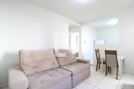 Sala de apartamento para alugar com 2 quartos, 47m² em Gávea, Uberlândia
