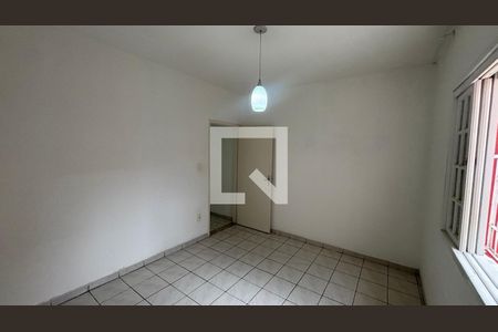 Quarto 1 de casa à venda com 2 quartos, 125m² em Jardim Cambui, Santo André
