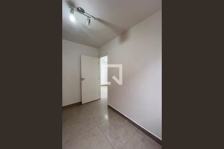 Quarto 1 de apartamento para alugar com 2 quartos, 40m² em Vila Cristalia, São Paulo