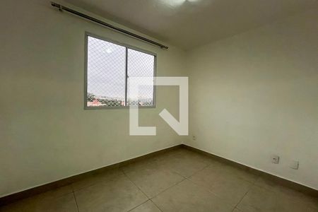 Quarto 2 de apartamento para alugar com 2 quartos, 40m² em Vila Cristalia, São Paulo