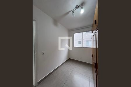 Quarto 1 de apartamento para alugar com 2 quartos, 40m² em Vila Cristalia, São Paulo
