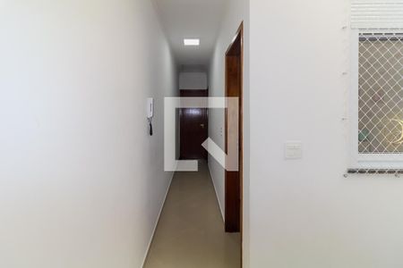 Corredor dos quartos de casa à venda com 3 quartos, 100m² em Vila Lucia, São Paulo