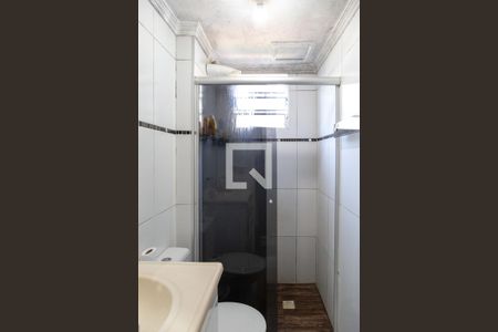Banheiro de apartamento para alugar com 2 quartos, 48m² em Jardim Adriana, Guarulhos