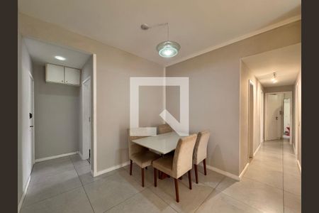 Sala de apartamento para alugar com 3 quartos, 80m² em Barra da Tijuca, Rio de Janeiro