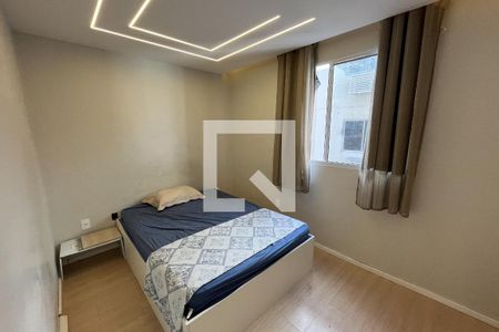 Quarto 1 de apartamento para alugar com 2 quartos, 41m² em Brás de Pina, Rio de Janeiro