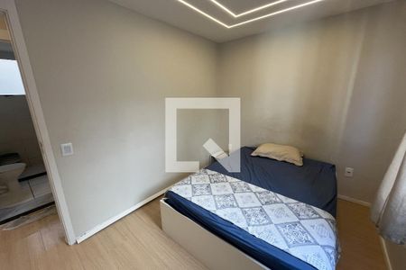 Quarto 1 de apartamento para alugar com 2 quartos, 41m² em Brás de Pina, Rio de Janeiro