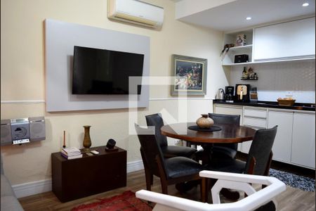 Sala de apartamento para alugar com 1 quarto, 55m² em Pinheiros, São Paulo