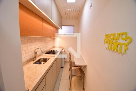 Cozinha de apartamento para alugar com 1 quarto, 30m² em Bosque, Campinas