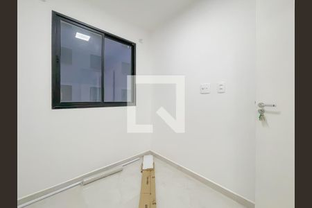 Quarto 2 de apartamento para alugar com 2 quartos, 37m² em Metalúrgicos, Osasco