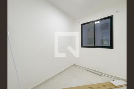 Quarto 2 de apartamento para alugar com 2 quartos, 37m² em Metalúrgicos, Osasco