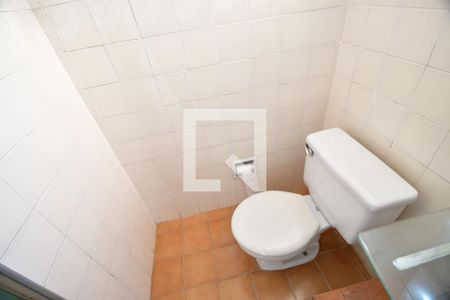 Banheiro de kitnet/studio para alugar com 1 quarto, 47m² em Botafogo, Campinas