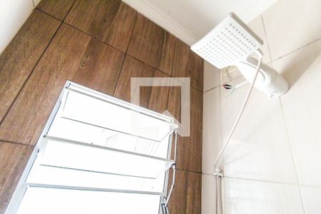 Banheiro de kitnet/studio para alugar com 1 quarto, 30m² em Jardim Brasilia, São Paulo